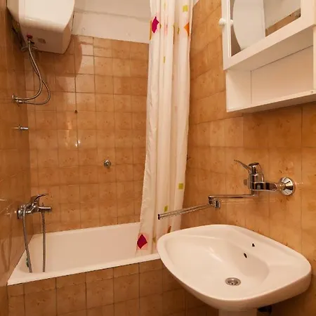 Apartment Pavo Drvenik (Split-Dalmatia)